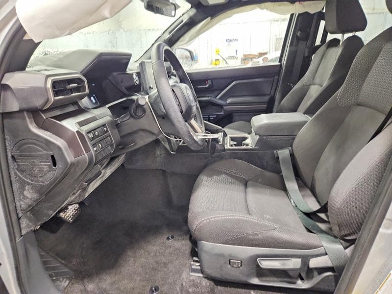 2025 TOYOTA 4RUNNER SR5 7