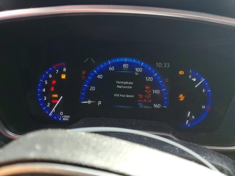 2022 TOYOTA COROLLA CROSS XLE 9
