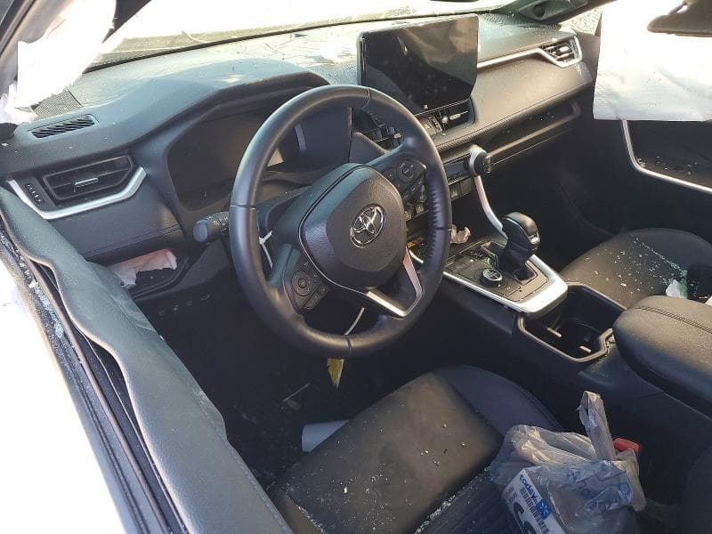 2024 TOYOTA RAV4 XSE 8
