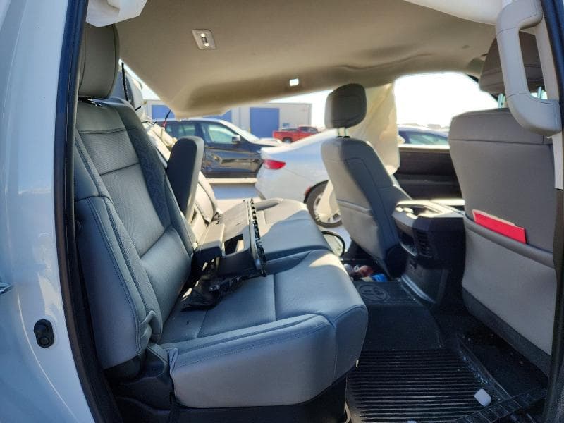 2024 TOYOTA TUNDRA CREWMAX SR5 10