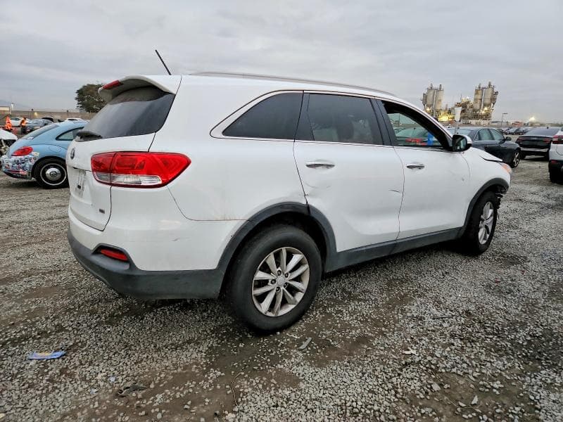 2017 KIA SORENTO LX 3