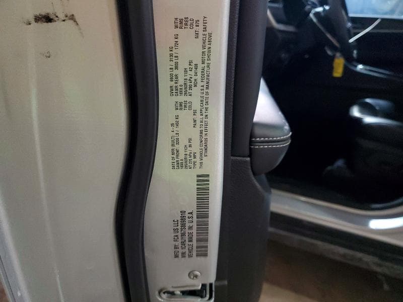 2025 JEEP GRAND CHEROKEE 4XE 13