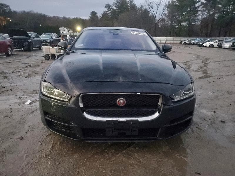 2017 JAGUAR XE PREMIUM 5