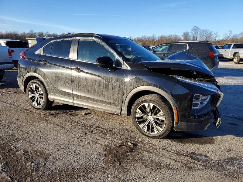 2022 MITSUBISHI ECLIPSE CROSS SE 4