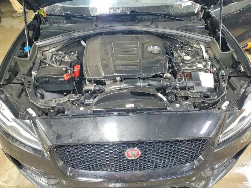 2020 JAGUAR F-PACE R - SPORT 12