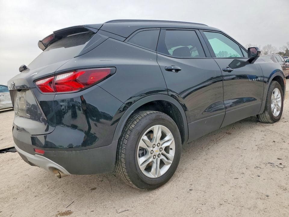 2021 CHEVROLET BLAZER 2LT 3