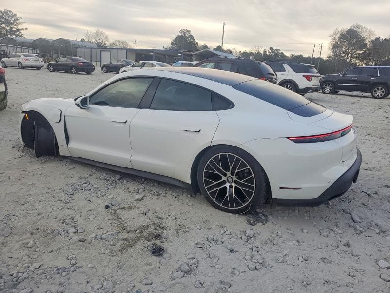 2021 PORSCHE TAYCAN 2