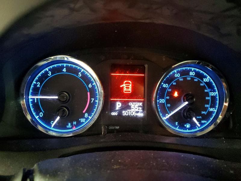 2018 TOYOTA COROLLA LE 9