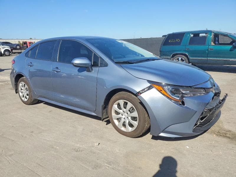 2025 TOYOTA COROLLA LE 4