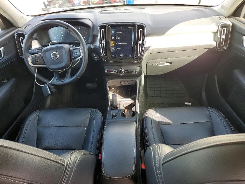 2020 VOLVO XC40 T5 MOMENTUM 8
