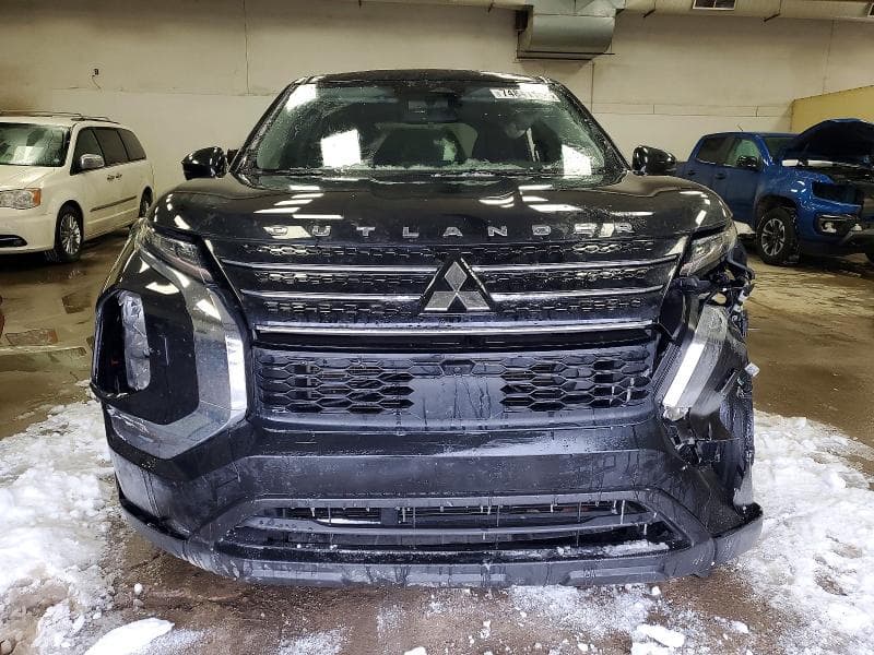 2022 MITSUBISHI OUTLANDER ES 5