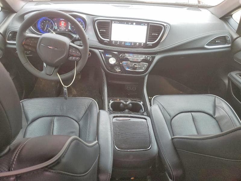 2025 CHRYSLER PACIFICA LIMITED 8