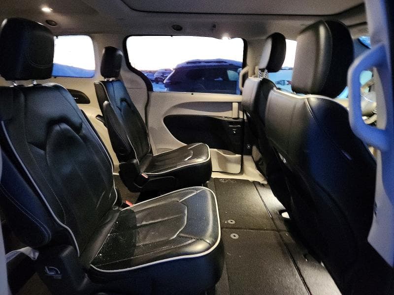 2022 CHRYSLER PACIFICA LIMITED 11