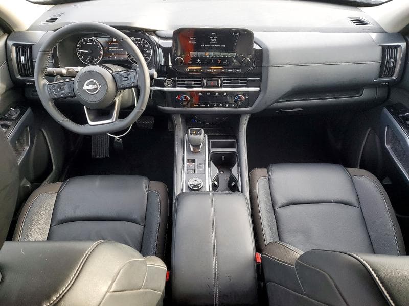 2024 NISSAN PATHFINDER SL 8