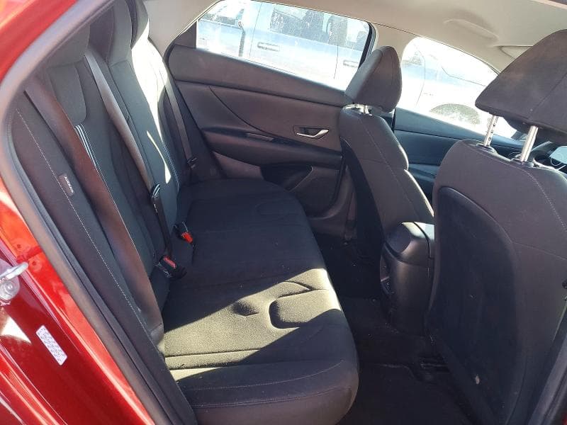 2024 HYUNDAI ELANTRA BLUE 10