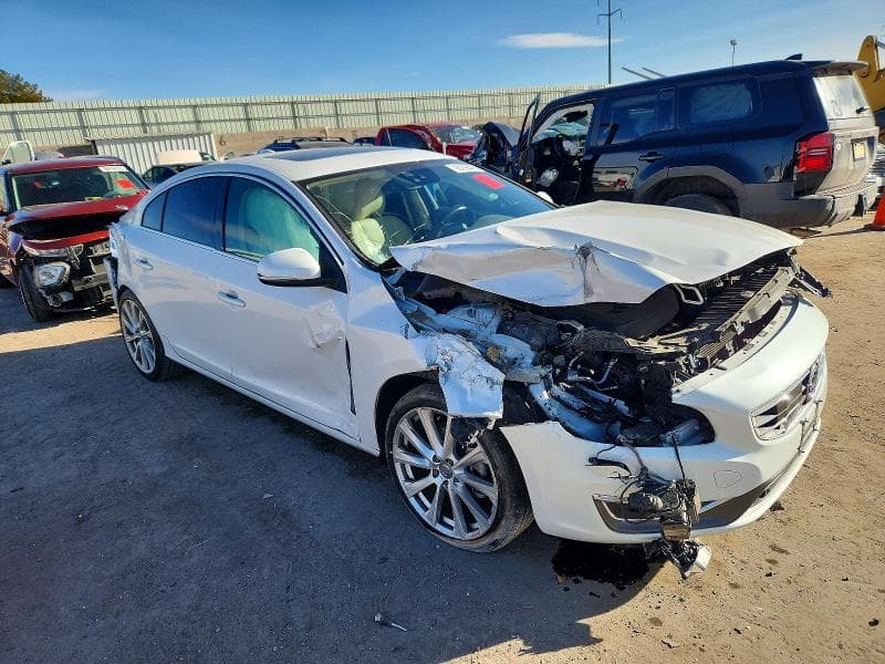 2017 VOLVO S60 PLATINUM 4