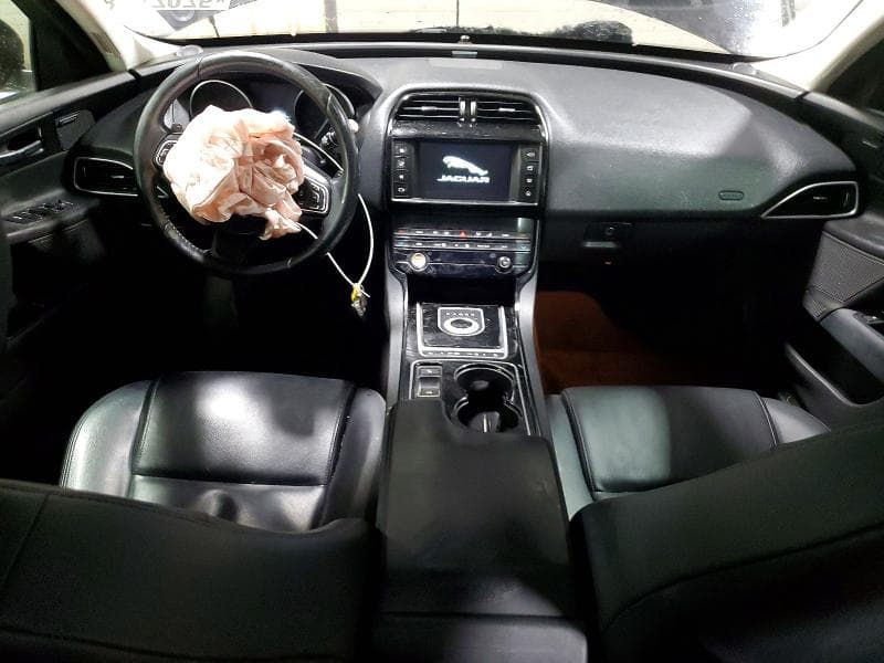 2017 JAGUAR XE PREMIUM 8