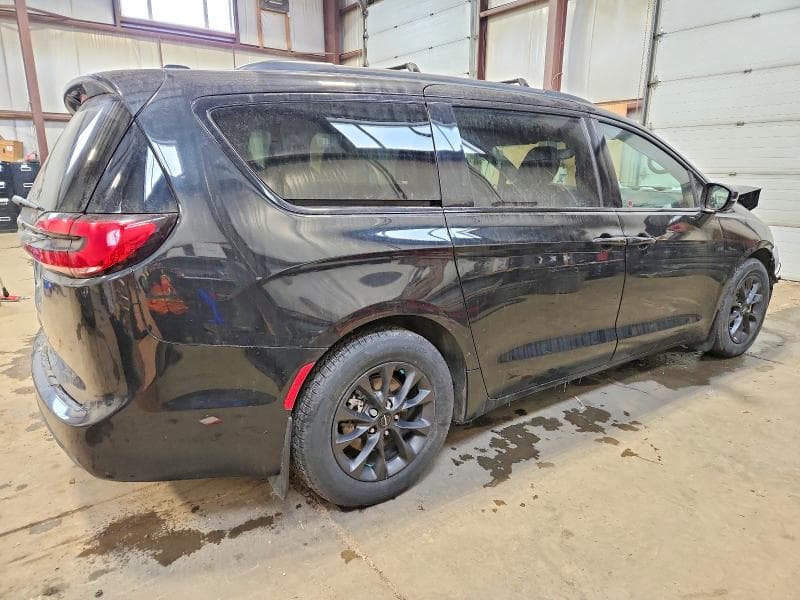 2022 CHRYSLER PACIFICA TOURING 3