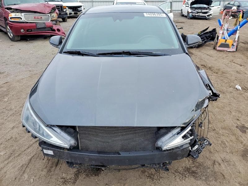 2020 HYUNDAI ELANTRA SE 5