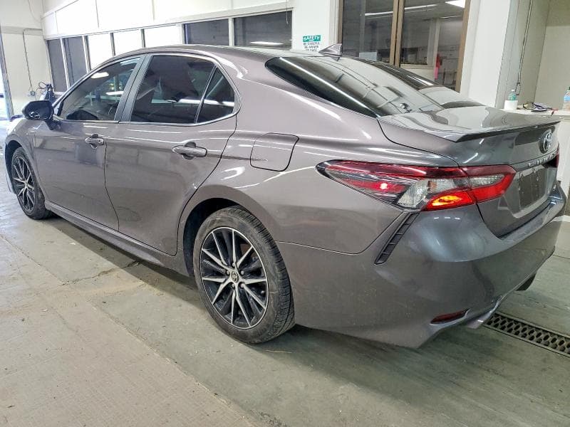 2022 TOYOTA CAMRY SE 2
