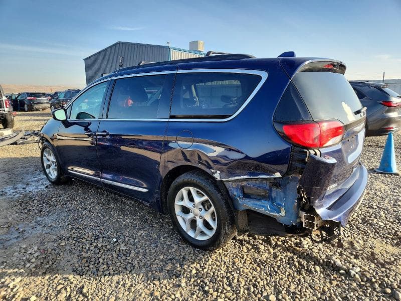 2017 CHRYSLER PACIFICA TOURING L 2
