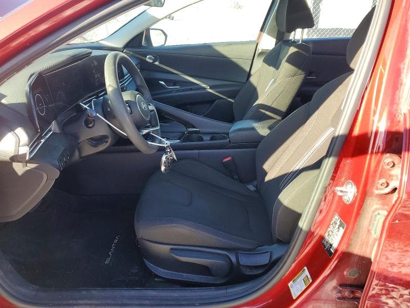 2024 HYUNDAI ELANTRA BLUE 7