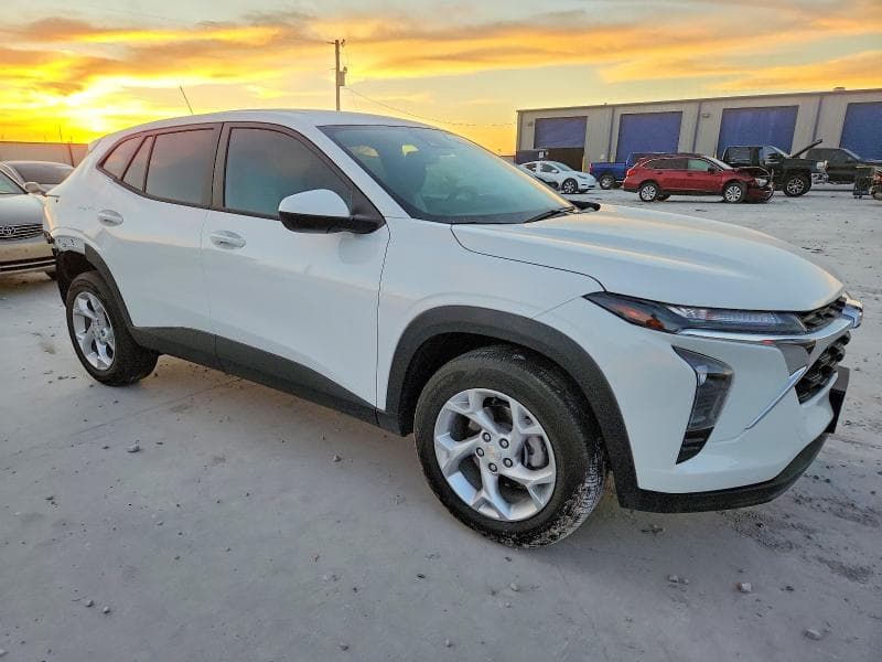 2025 CHEVROLET TRAX LS 4