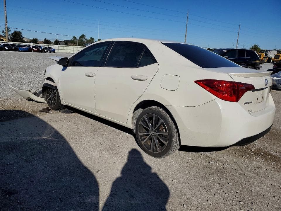 2018 TOYOTA COROLLA SE 2