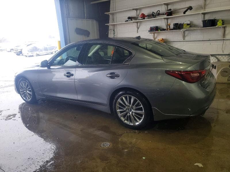 2018 INFINITI Q50 LUXE 2