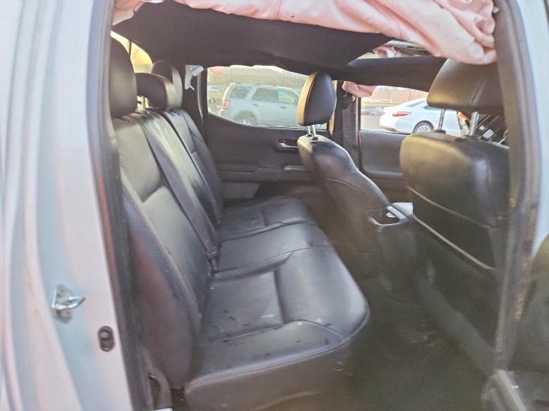 2022 TOYOTA TACOMA DOUBLE CAB 10