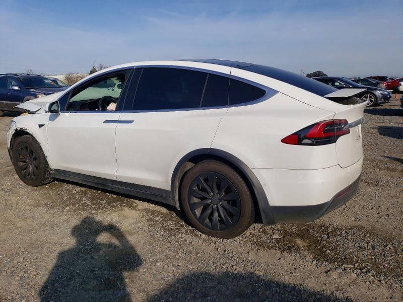 2021 TESLA MODEL X 2