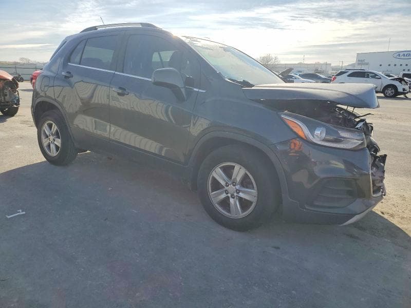 2019 CHEVROLET TRAX 1LT 4
