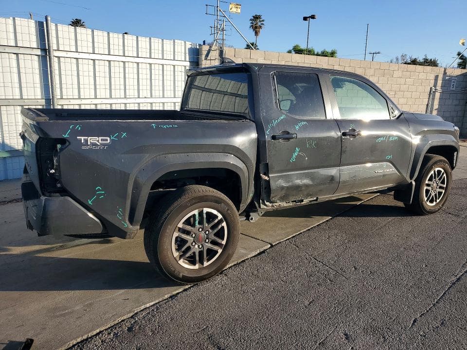2025 TOYOTA TACOMA TRD SPORT 3