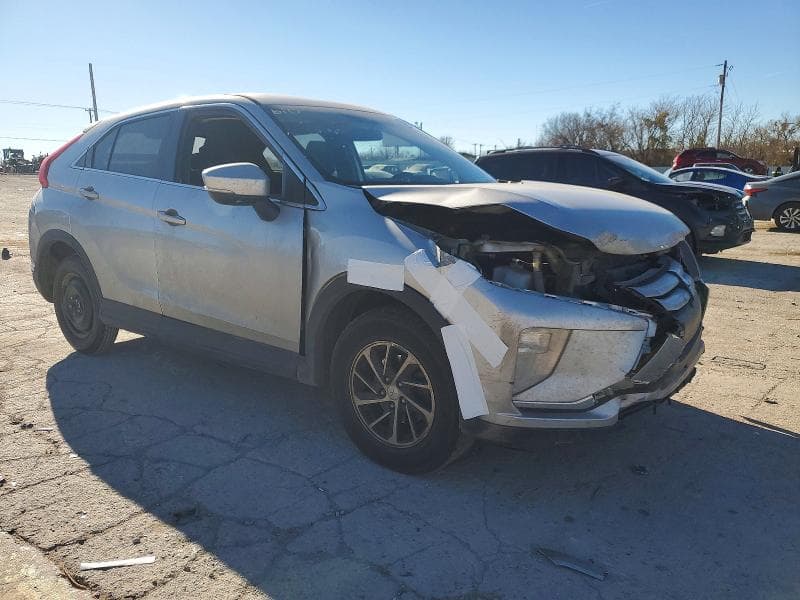 2020 MITSUBISHI ECLIPSE CROSS ES 4