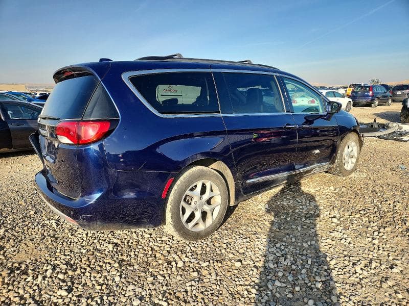 2017 CHRYSLER PACIFICA TOURING L 3