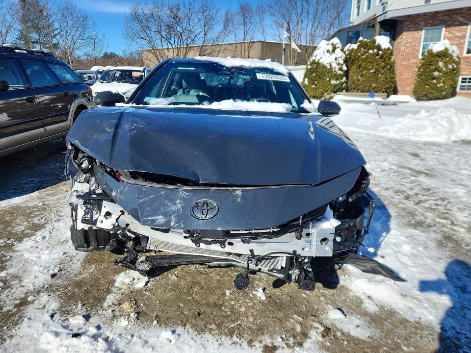 2025 TOYOTA CAMRY SE 5