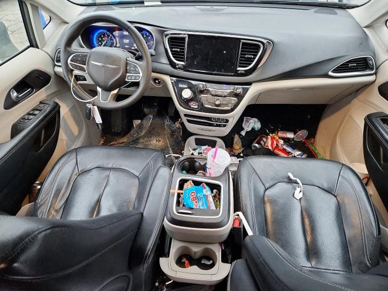 2022 CHRYSLER PACIFICA TOURING L 8