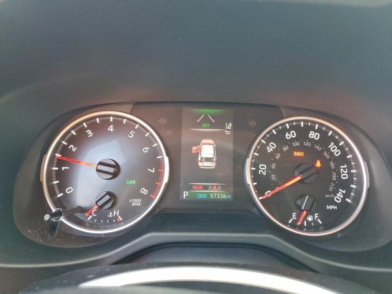 2021 TOYOTA RAV4 XLE 9