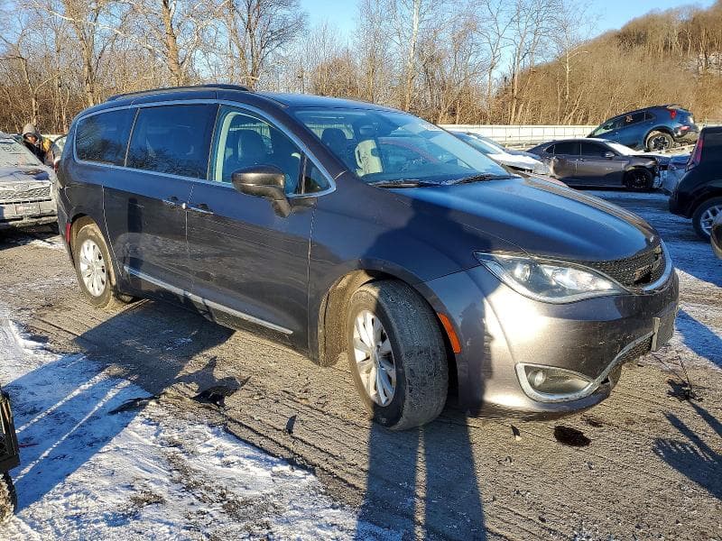 2017 CHRYSLER PACIFICA TOURING L 4