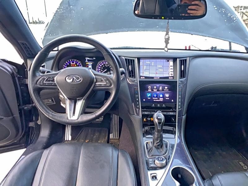 2017 INFINITI Q60 RED SPORT 400 9