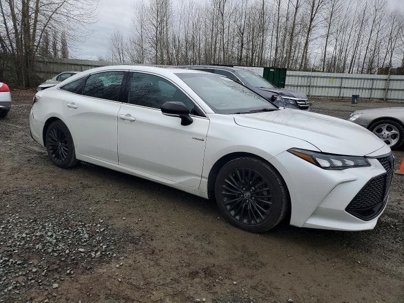 2020 TOYOTA AVALON XSE 4