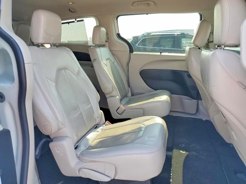 2021 CHRYSLER PACIFICA TOURING L 11