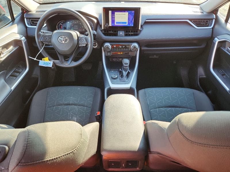 2024 TOYOTA RAV4 XLE 8