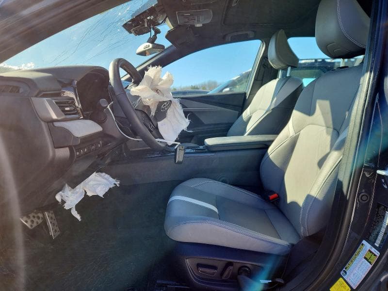 2025 TOYOTA CAMRY SE 7