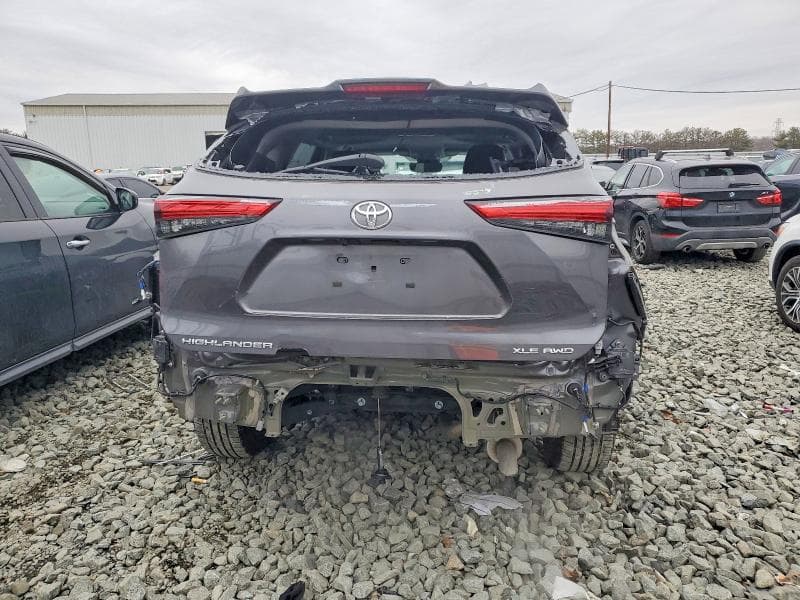 2022 TOYOTA HIGHLANDER XLE 6