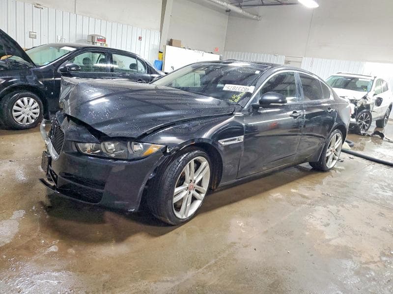 2017 JAGUAR XE PREMIUM - 1