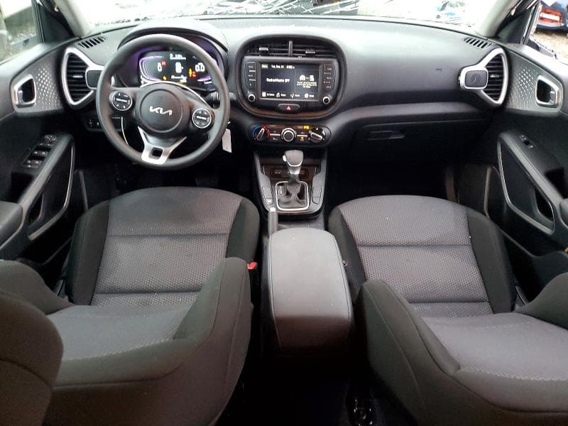 2025 KIA SOUL LX 8