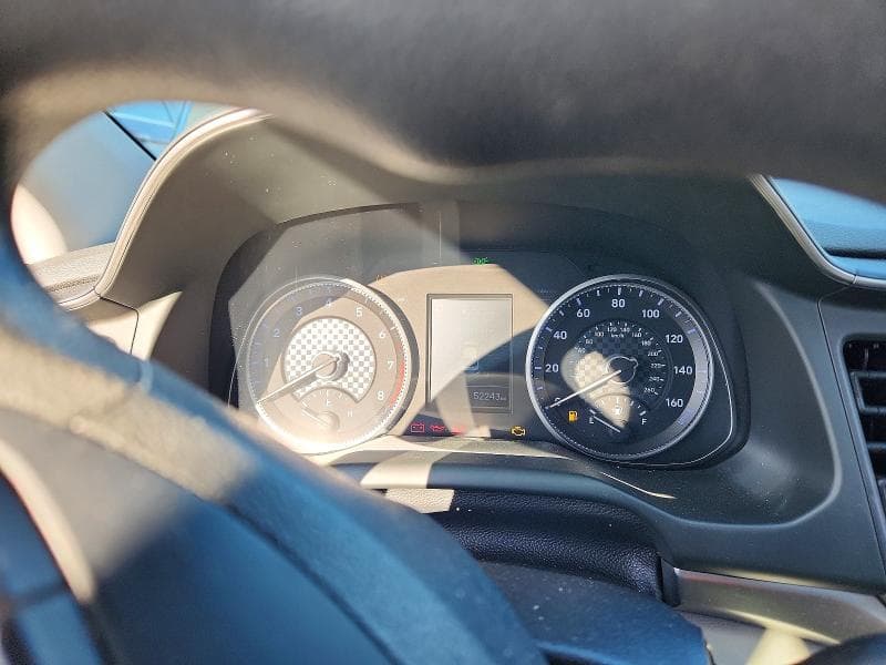 2020 HYUNDAI ELANTRA SEL 9