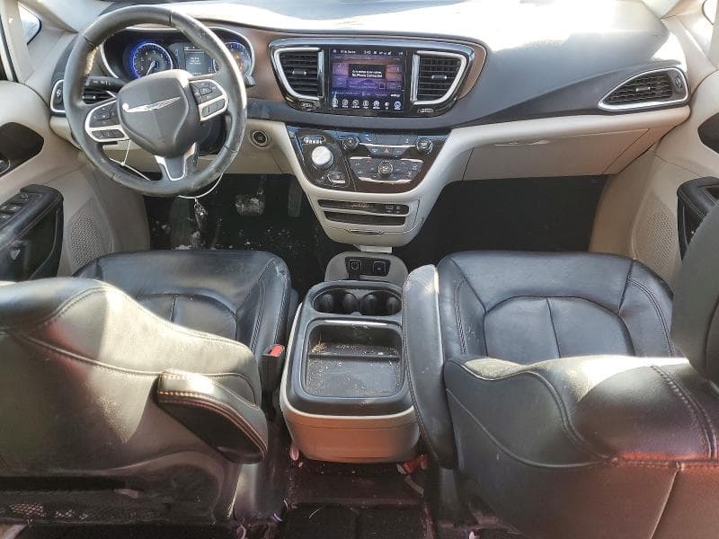 2017 CHRYSLER PACIFICA TOURING L 8