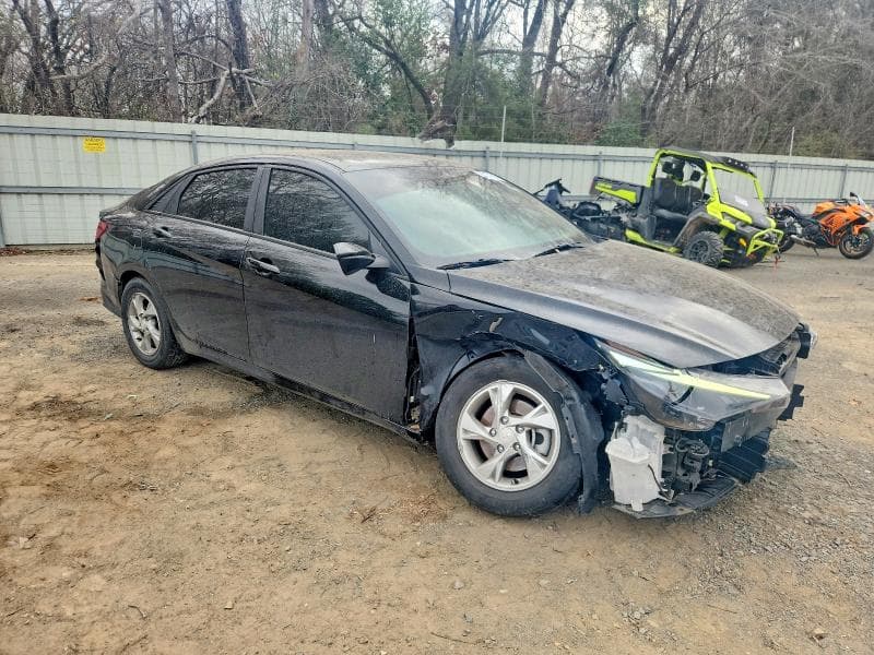 2023 HYUNDAI ELANTRA SE 4